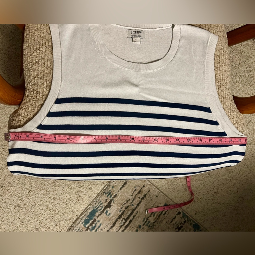 J. Crew White and Navy Sleeveless Shirt Size XL - Picture 4 of 4